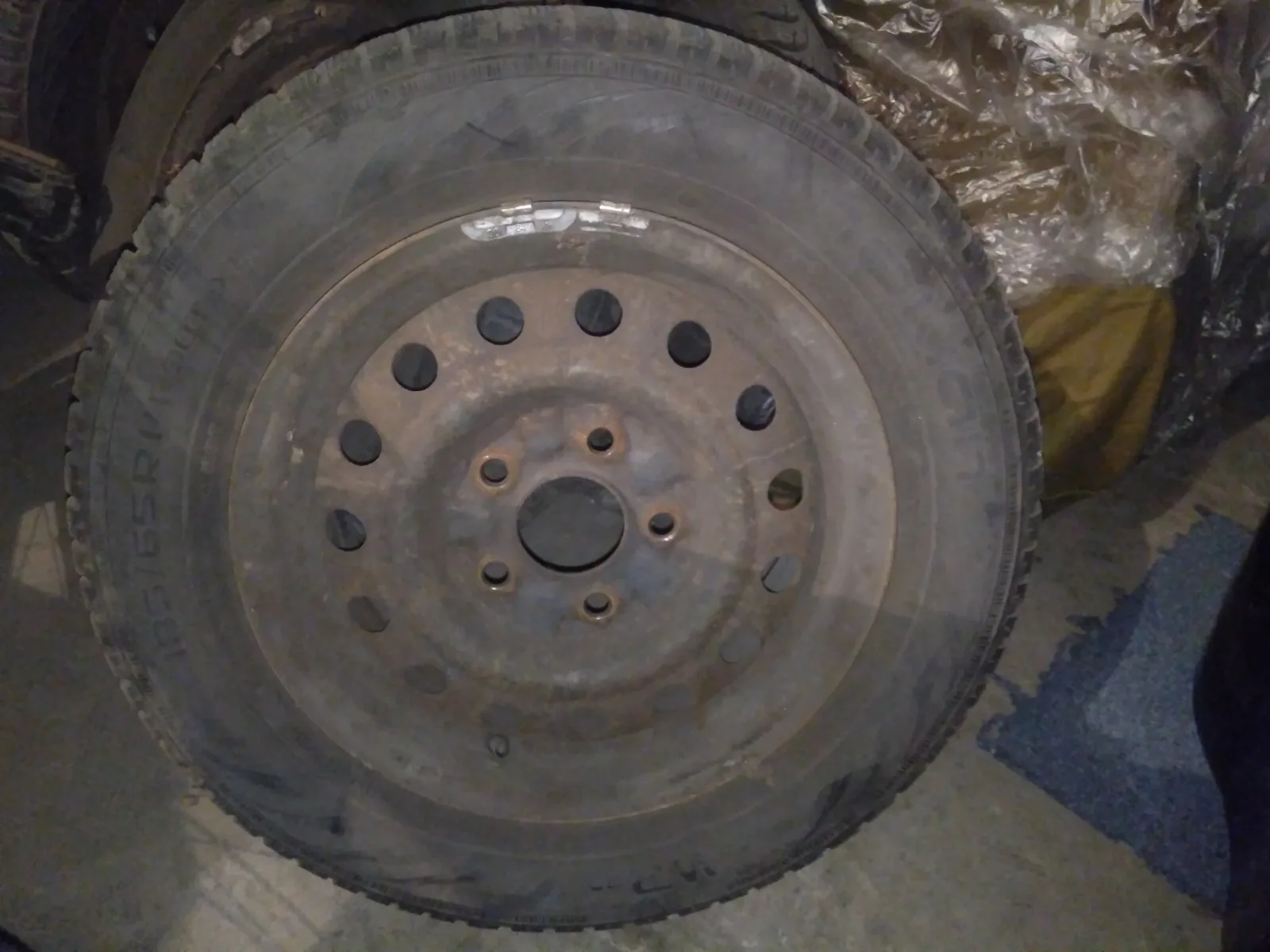 Zimné pneu Nokian 185/65 R14